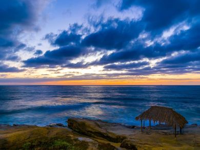 La Jolla Two Bedroom Vacation Cottage Walk to Beach Sleeps 5